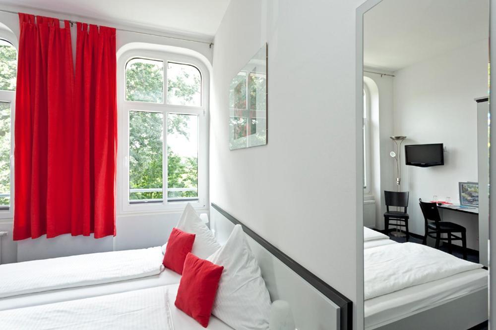 Hotel Zwischen Den Seen Waren  Habitación foto