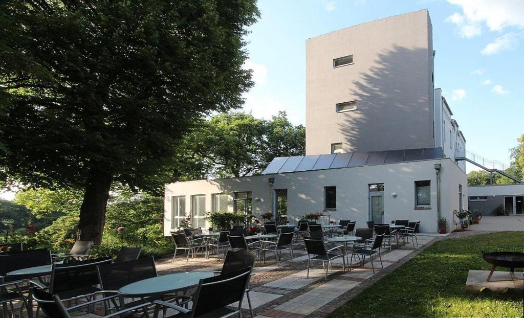 Hotel Zwischen Den Seen Waren  Exterior foto