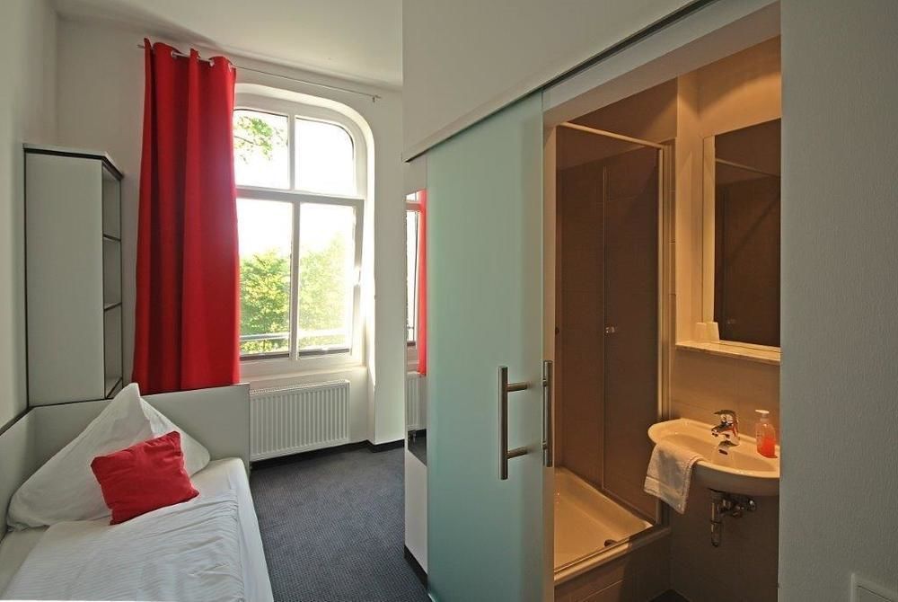 Hotel Zwischen Den Seen Waren  Exterior foto